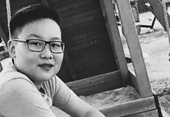 Оралда үстіне футбол қақпасы құлаған бала мерт болды