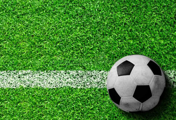 Легенды сборной Казахстана сыграют против футболистов 