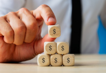 Объединившая 1300 вкладчиков финпирамида выявлена в Алматы