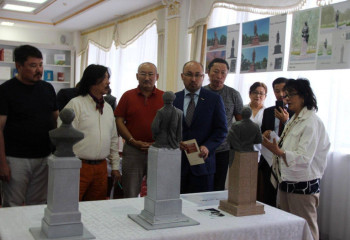 Памятники установят лидерам движения 