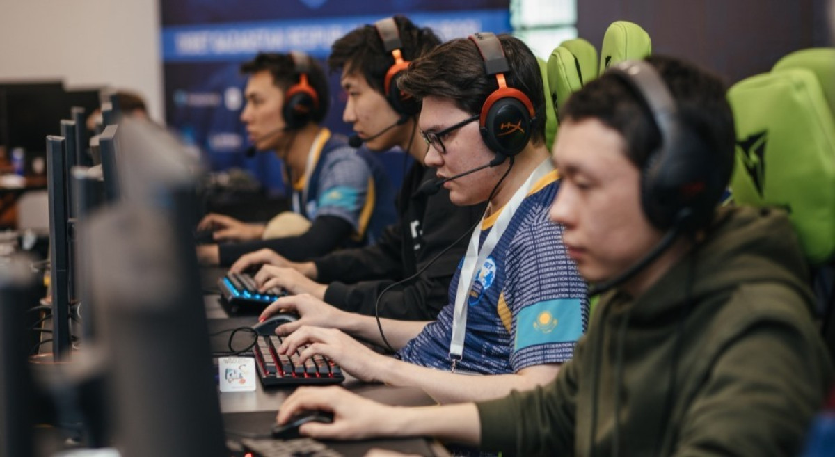 Сколько зарабатывают киберспортсмены в Казахстане