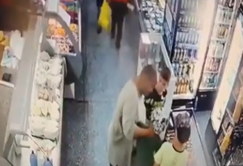 Психически больной мужчина напал на школьника  в Усть-Каменогорске – видео