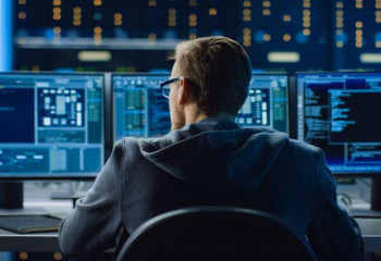 Сколько зарабатывают IT-специалисты в РК