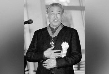 Танымал сән дизайнері Иссей Мияке 84 жасында дүниеден өтті