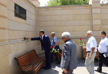 Бакуда Қазақстан дипломаттары Абай күнін атап өтті