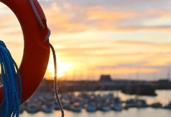 Ақтау қаласында 2 жасөспірім құтқарылды