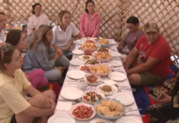 Иностранные туристы стали выбирать не отели, а казахские юрты