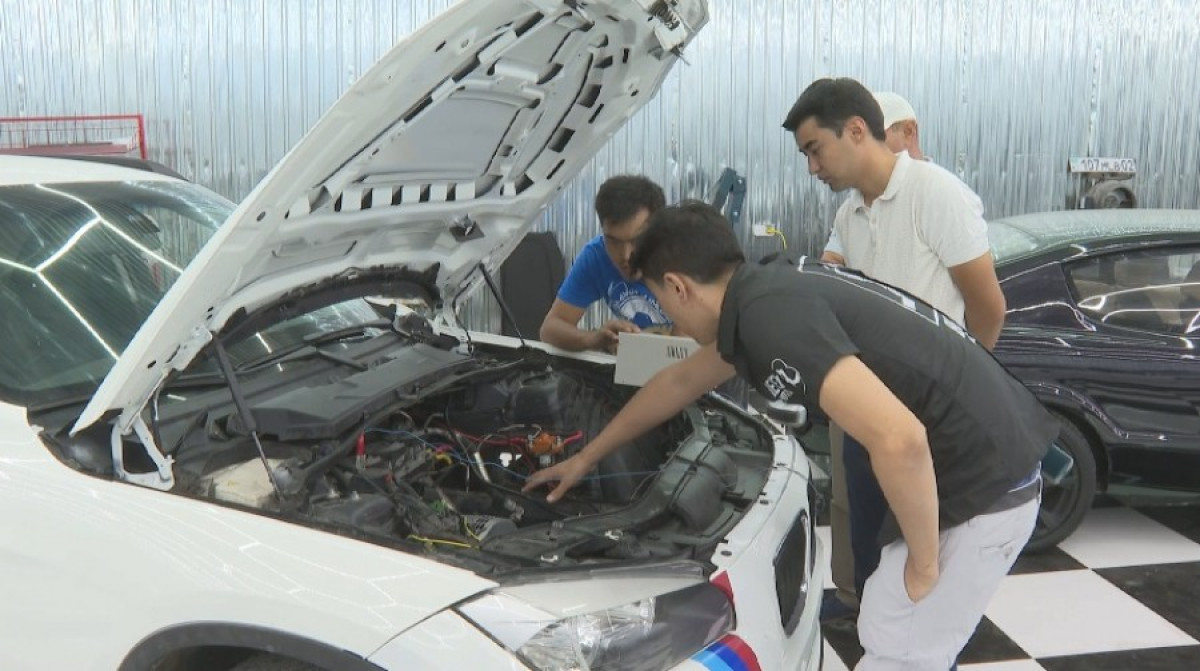 В Казахстане начали собирать собственные электромобили  