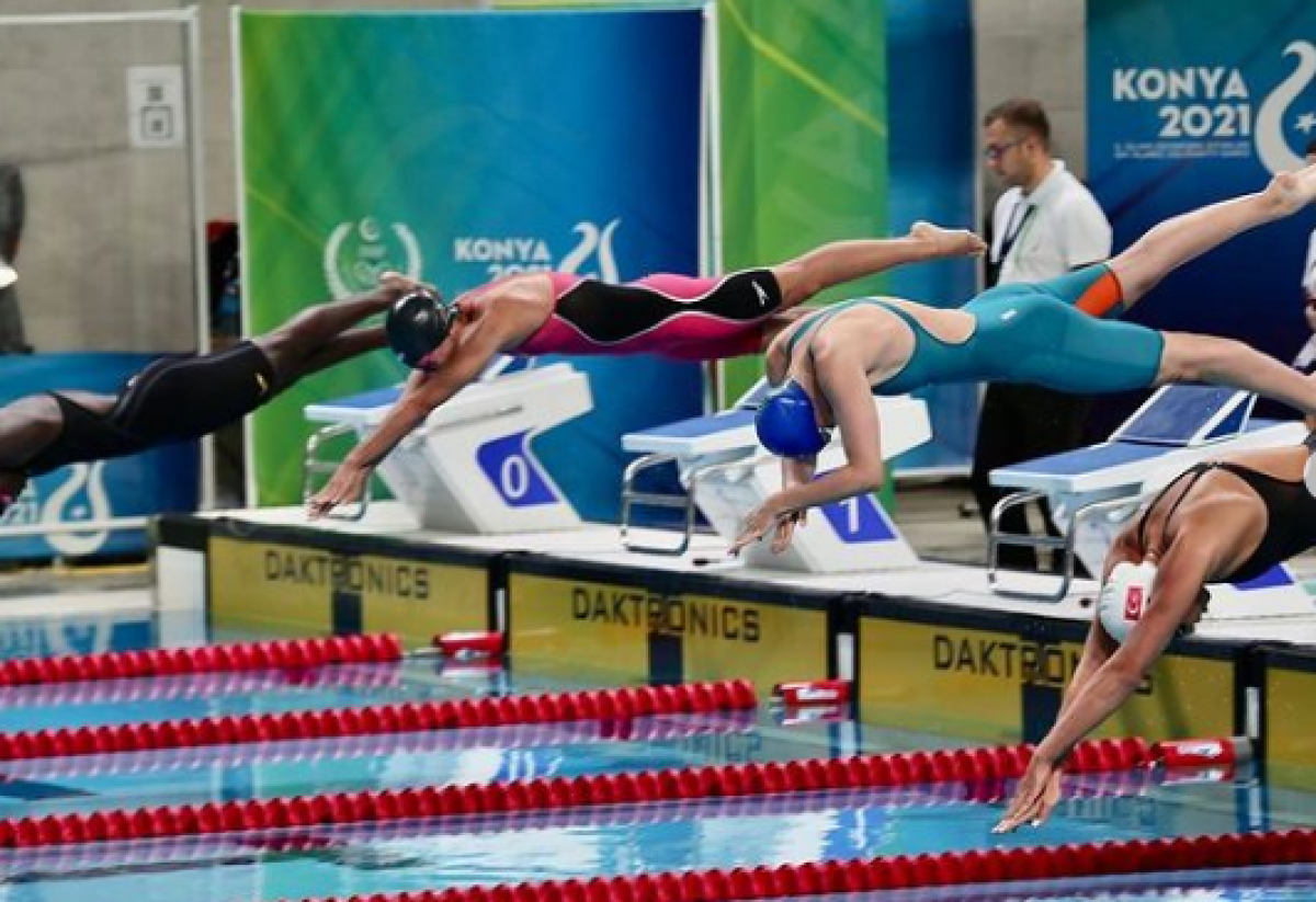 Исламиада: еще две медали завоевала команда Казахстана по плаванию 