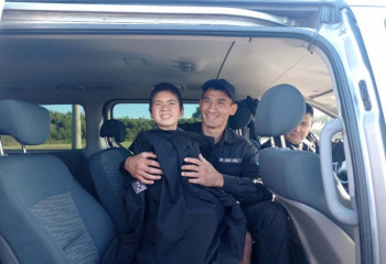 Ішкі істер министрі жоғалған баланы тапқан полицей Тілек Ерлібековты марапаттады 