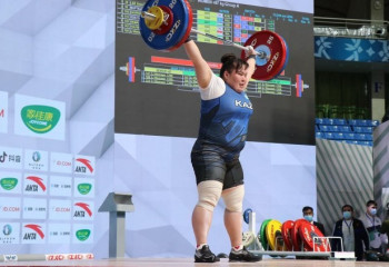 Kazakh weightlifter wins gold at Games of Islamic Solidarity 