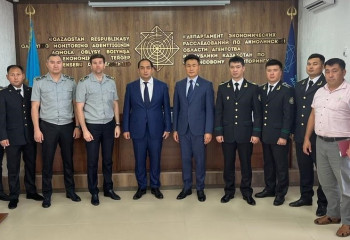 Финансовые пирамиды обсудили представители АФМ и депутат Юрий Ли 