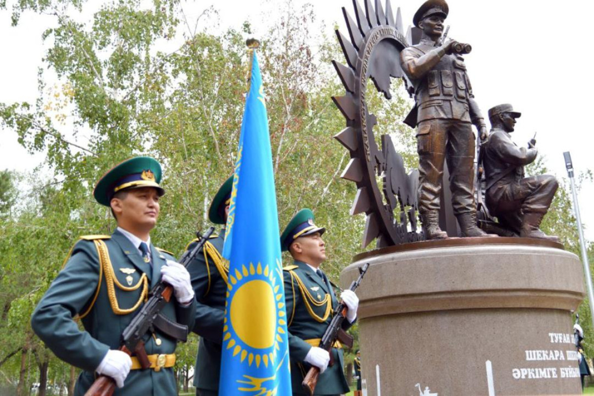 В Нур-Султане открыли памятник «Пограничникам всех поколений»