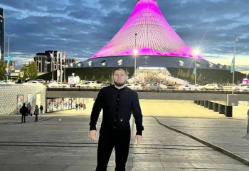 Хабиб Нурмагомедов прилетел в Нур-Султан