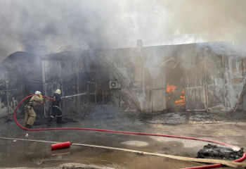 Алматыда қоймалардан өрт шықты