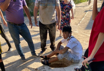 Қызылордада 15 жастағы жасөспірім кәріз құдығына құлаған сәбиді аман алып қалды