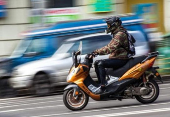 Бір күнінде мопед жүргізушілері 114 рет жол ережесін бұзған