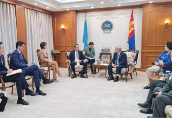 Қазақстан Конституциялық кеңесінің делегациясы Ұлан-батырда бірқатар кездесу өткізді