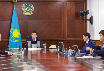 Kazakh PM holds meeting on reforming construction industry