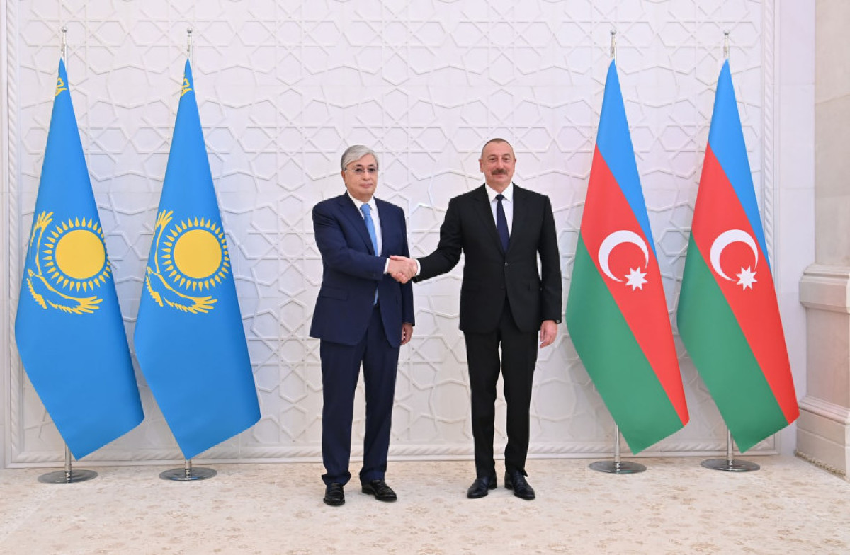 Kazakh President holds meeting with President of Azerbaijan 