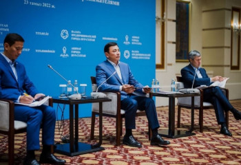 Алтай Көлгінов елордалық кәсіпкерлермен кездесті