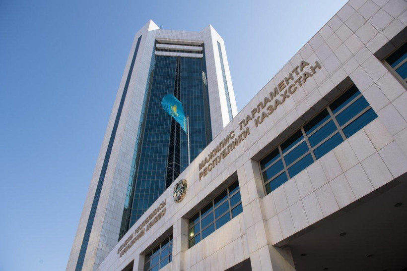  majilis_parlam.kz 