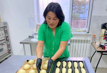 Из депрессии в бизнес: как мамам особенных детей помогают в Казахстане