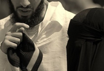 Дінтанушы: Мәселе діни атрибутта емес, дүниетанымда