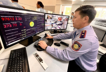 Ер адам вокзал полициясына сөмкесіндегі бомба туралы хабарлады 