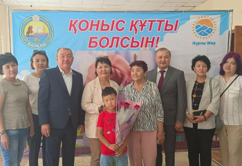 В Балхаше вручили ключи от квартир и гранты акима города