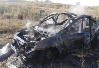 Автомобиль сгорел после хлопка газовоздушной смеси в Актобе