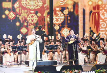 В столице прошел праздничный концерт «Ата Заңым – айбарым»