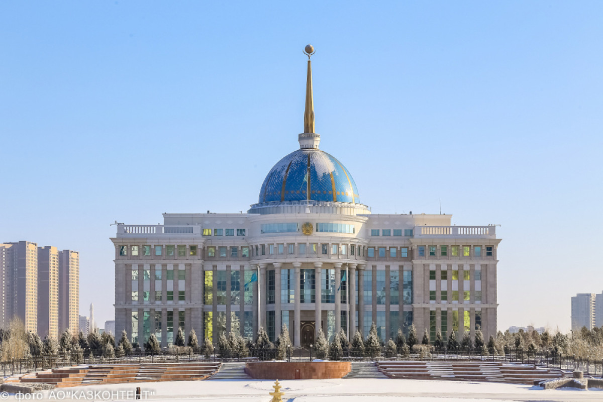 Tokayev congratulates Kazakhstanis on Constitution Day