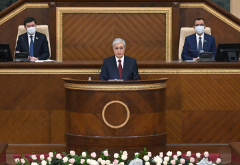 Президент поручил повысить размер минимальной заработной платы 