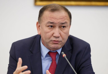 Миллион родителей в Казахстане не могут устроить детей в сады - Башимов