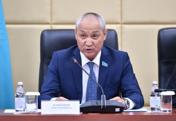 Депутат Е. Жанбыршин: чтобы исключить все вопросы и сомнения, выборы президента надо провести уже по новым правилам