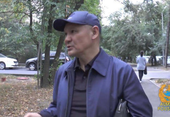 Глава полиции Алматы закрасил наркорекламу  