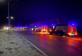 Лесной пожар в Костанайской области тушат авиация и поезда