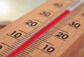 Штормовое предупреждение объявлено на большей части Казахстана из-за сильной жары