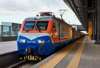 Из-за лесных пожаров в Костанайской области задержаны пассажирские поезда 