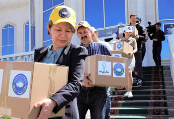 Представители всех этносов оказывают помощь погорельцам Костанайской области