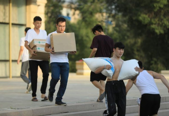 Еріктілер қоғамға аянбай көмек беруде