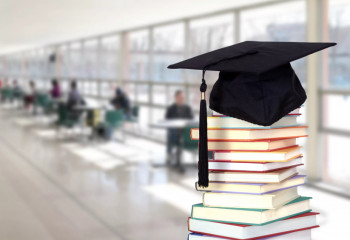 125 тысяч: рекордное число казахстанцев получили гранты для обучения в колледжах