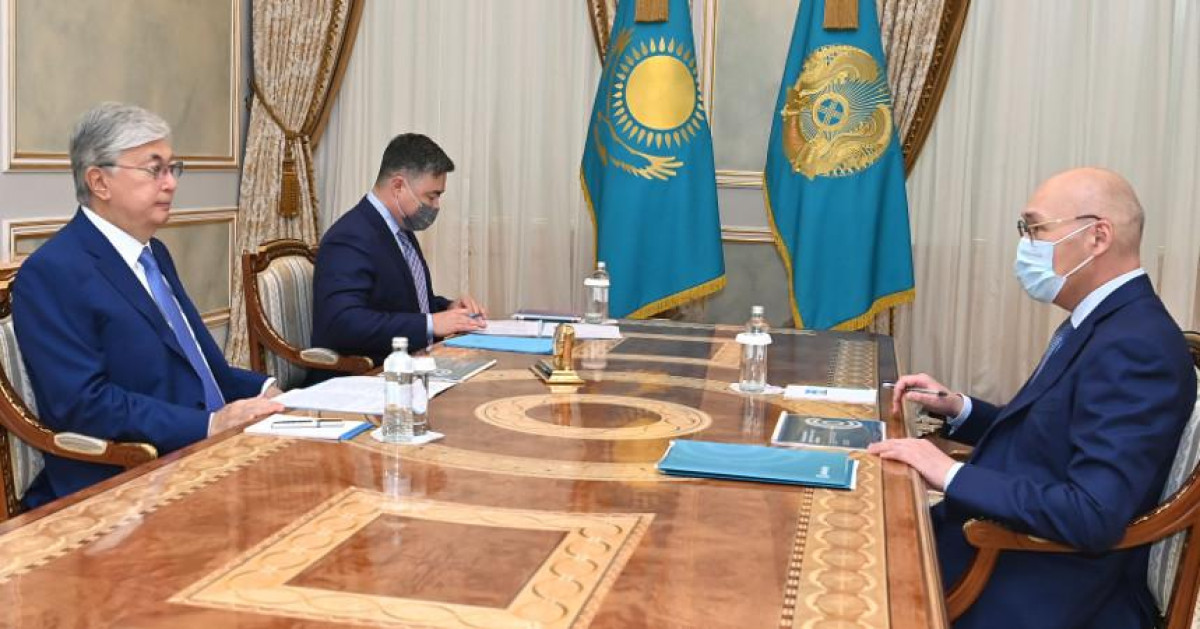 Tokayev receives AIFC Governor Kelimbetov