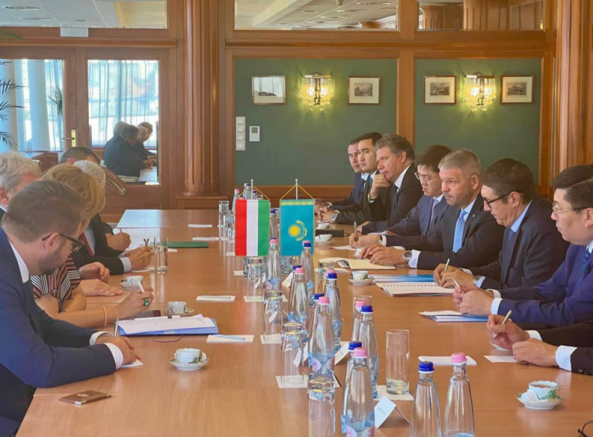 Hungary shares experience with Kazakhstan in development of nuclear energy