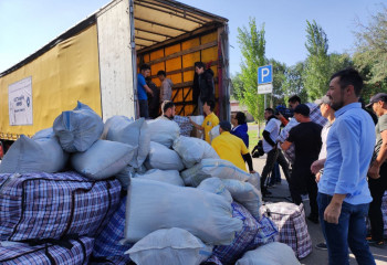 270 тонн гумпомощи раздали пострадавшим от пожаров в Костанайской области  