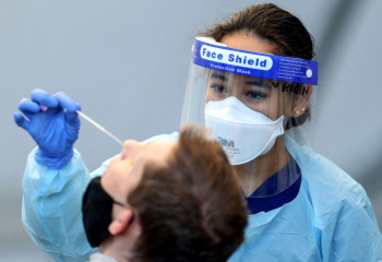 За сутки зарегистрировали 253 случая заражения COVID-19