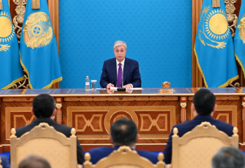 Глава государства провел встречу с представителями крупного бизнеса