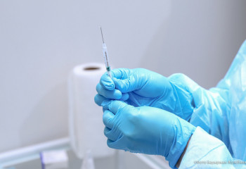 Қазақстанда Pfizer вакцинасының бірінші дозасын 1 239 055 адам салдырды