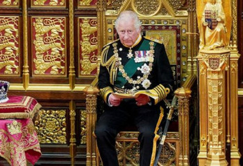 Ұлыбританияның жаңа патшасы ІІІ Карл есімін иеленді